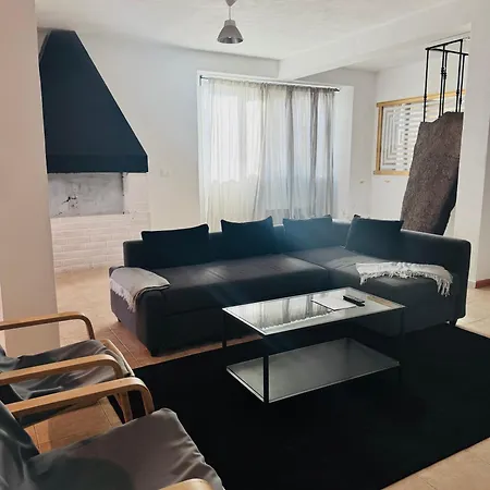 Cascais House - 3 Minutes From The * Estoril